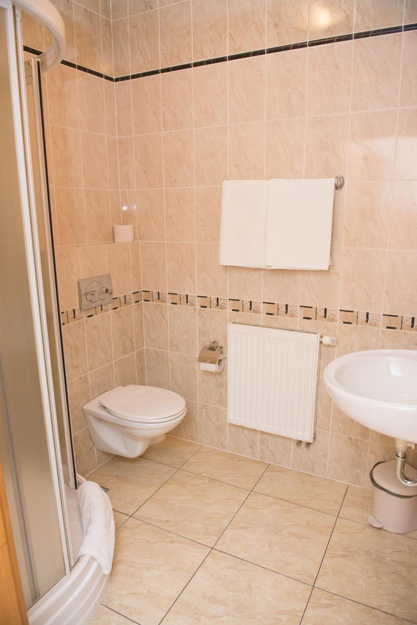 I Restauracja Borowianka Hotell