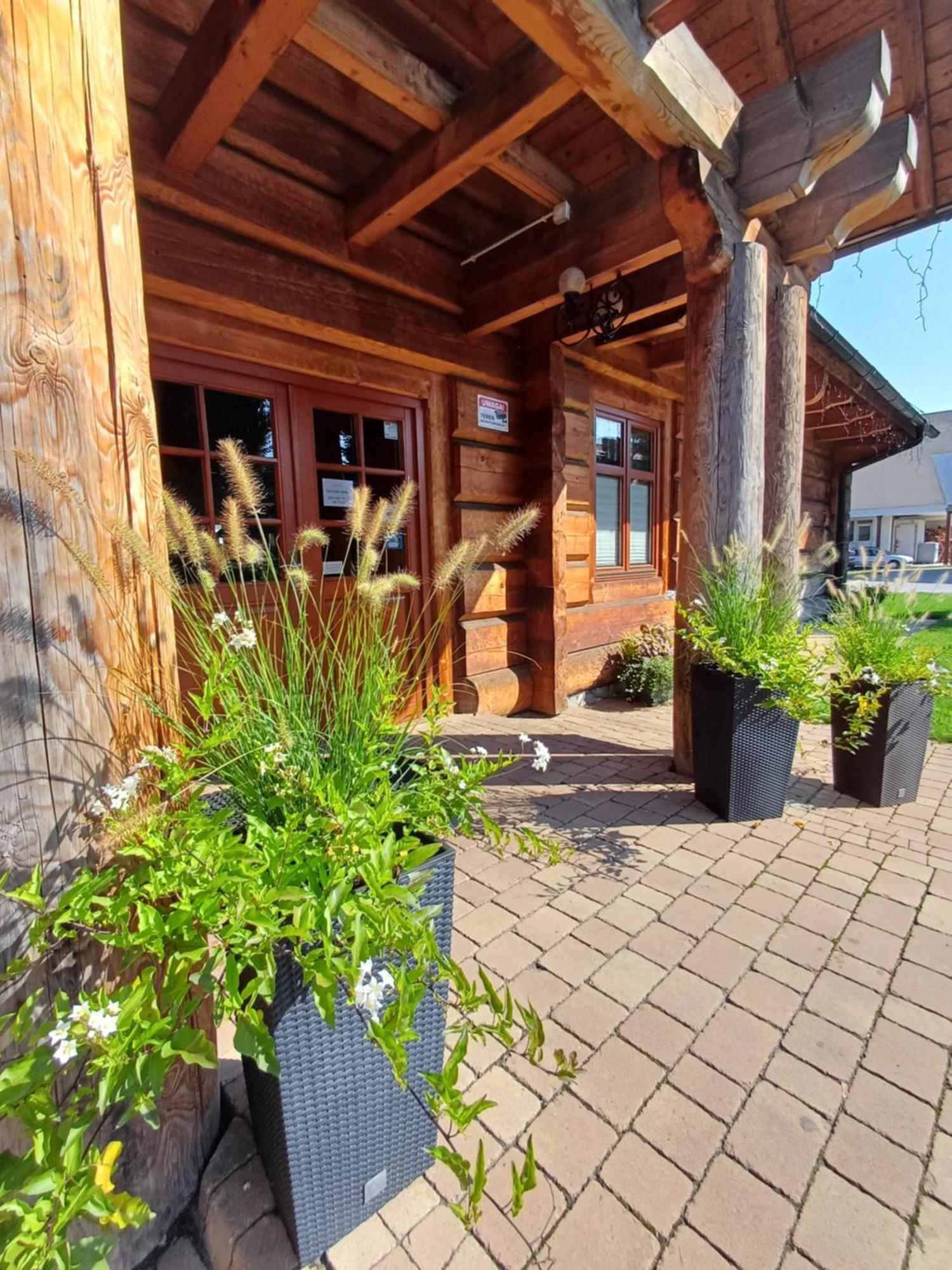 Готель I Restauracja Borowianka 3*