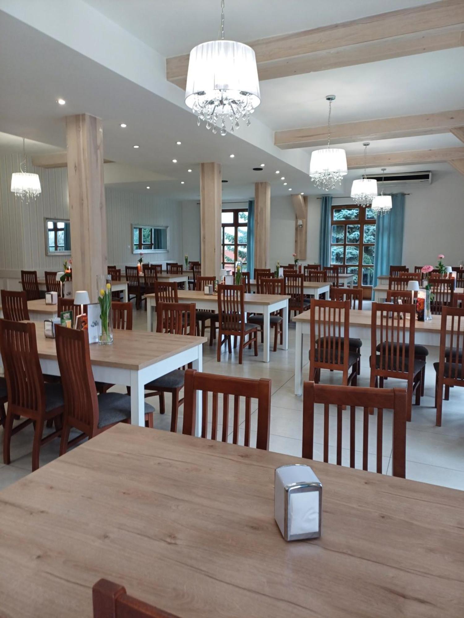 I Restauracja Borowianka Острув-Велькопольський