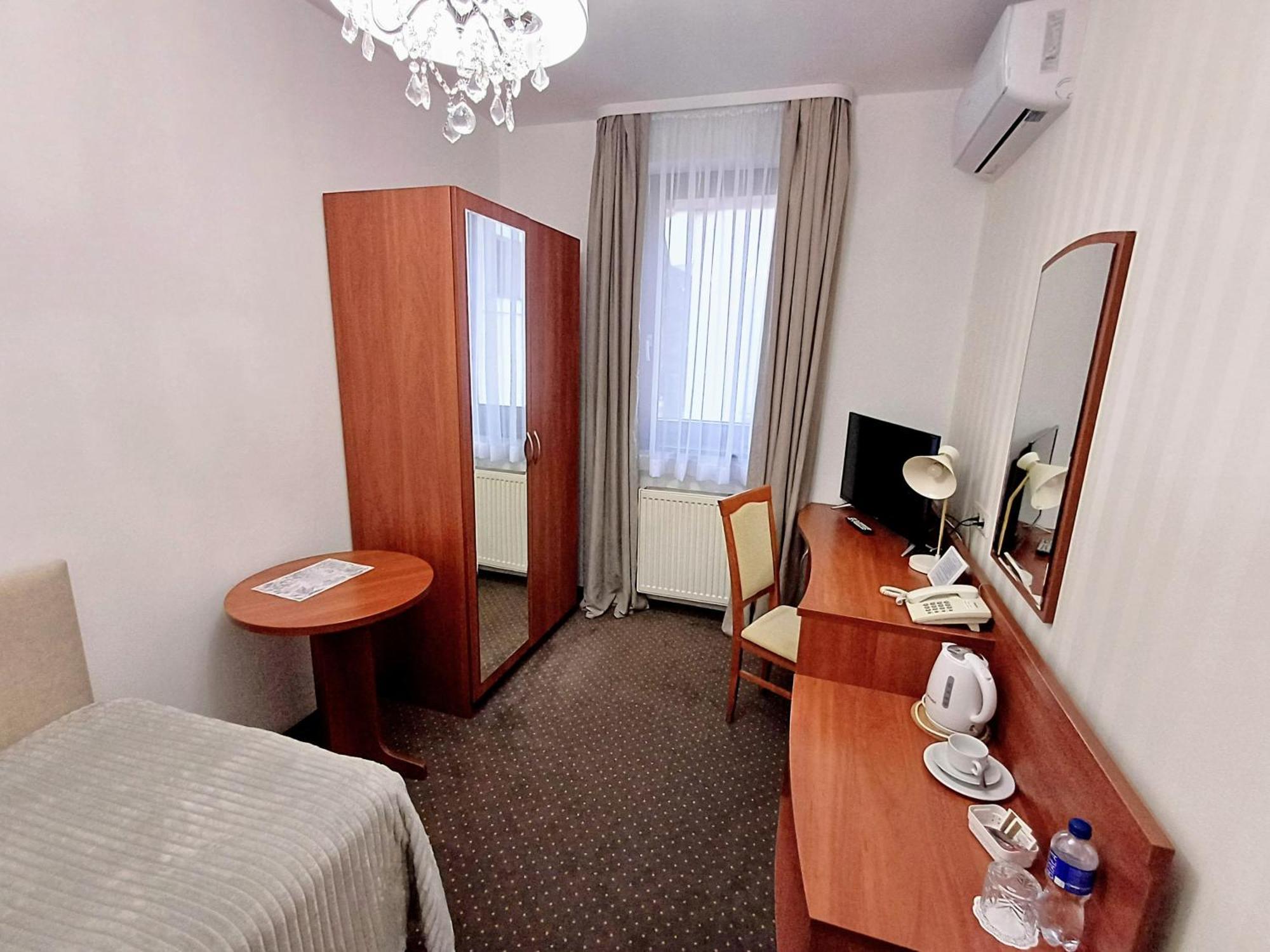 Hotel I Restauracja Borowianka