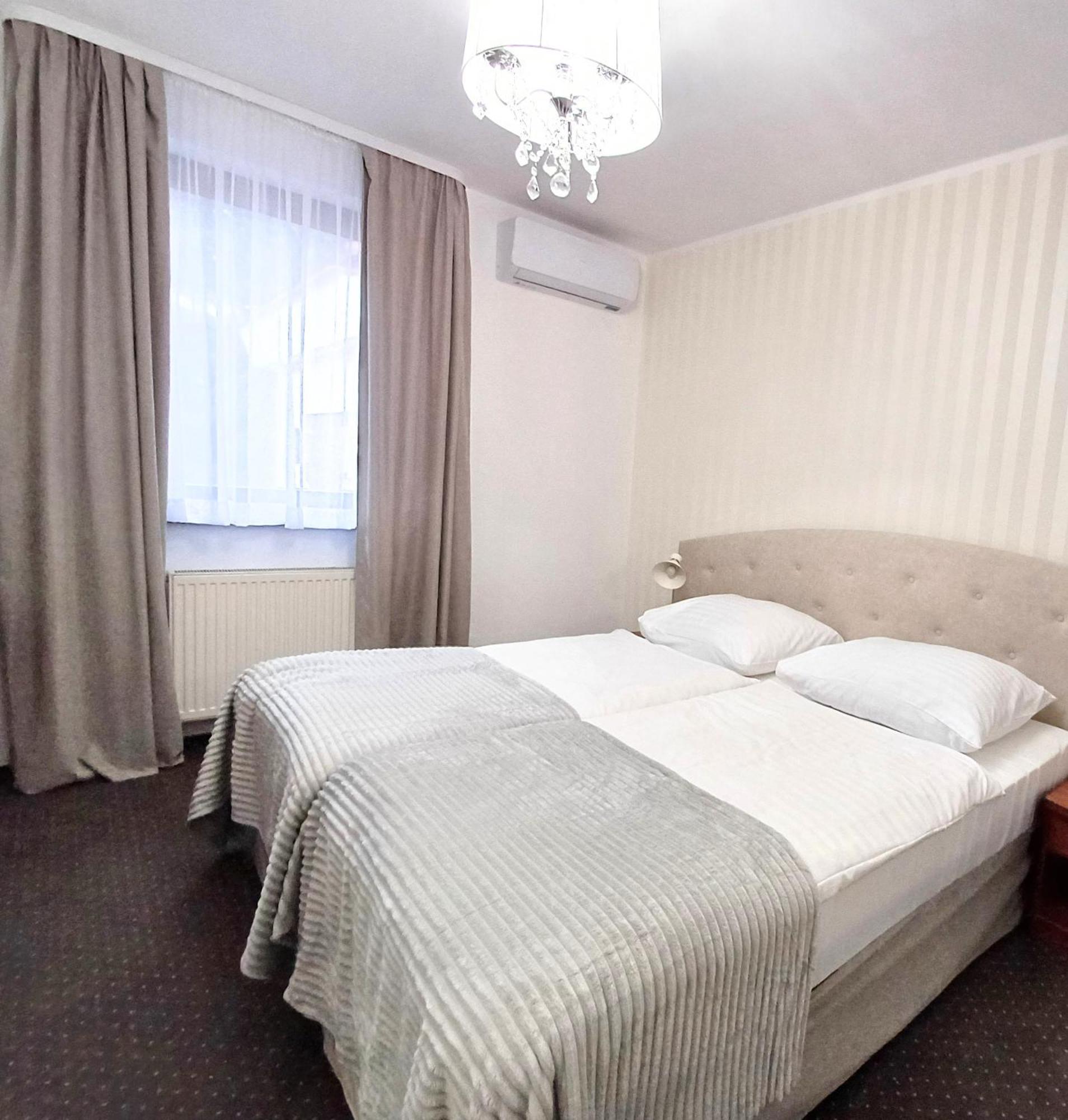 Готель I Restauracja Borowianka 3*
